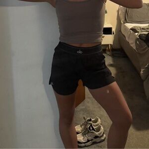 ALO Yoga Black Women’s Shorts